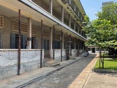 -吐斯廉屠杀博物馆