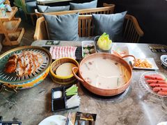 -三人行骨头王火锅(长寿店)