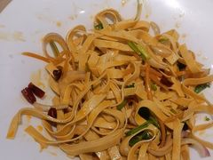 -咱屯子铁锅炖直营店(保利店)