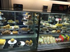 面包甜点陈列柜-星巴克臻选(广州沙面店)