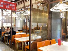 -阿瓦山寨·湘菜现炒·剁椒鱼头王(咸阳总店)