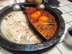 -卤校长重庆火锅(恒隆广场店)