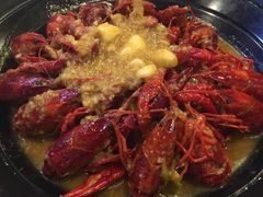 -虾弄弄海派小龙虾·牛羊蝎子火锅