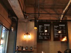 靠窗位-81BAKERY(大学路店)