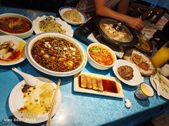 -张氏宽窄巷成都菜(澳德乐店)