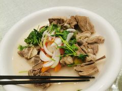手抓羊肉-巴扎美食·新疆菜·西域歌舞表演餐厅(新疆大厦店)