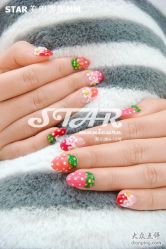 采草莓的小姑娘~-STAR美甲店