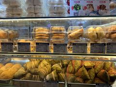 -白玉兰食品甜凤店(合生汇店)