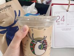 生椰拿铁-瑞幸咖啡(岳家嘴地铁站店)