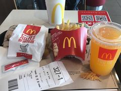 -麦当劳(世贸店)