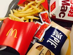 -麦当劳(新华路步步高店)