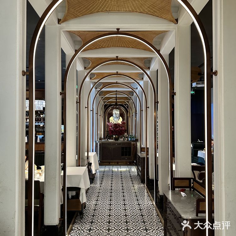 在深圳！！超有氛围感的漂亮饭！！