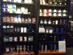 零售区-星巴克臻选(深圳皇庭广场分店)