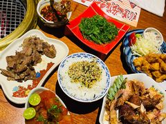 -肉魁屋·烧肉·烧鸟·酒场(高新店)