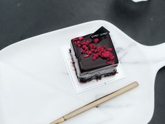 -UNI UNI(环亚凯瑟琳店)