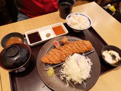 -牛カツ京都勝牛(河原町蛸薬師店)