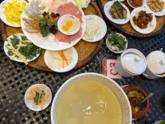 -桥香园云南过桥米线(金马碧鸡店)