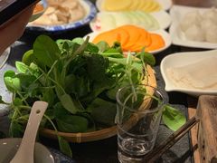 -大匠工房古船木艺术餐厅·猪肚鸡专门店(长白仙岛店)