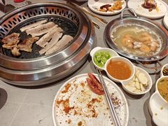 -黑金·寻焰自助百汇·烤肉·火锅(中街店)