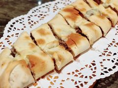 特色纯牛肉奶酪披萨-Mevlana梅夫娜土耳其餐厅·清真