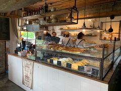 面包甜点陈列柜-仙峰天然面包(迎宾路店)