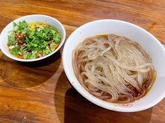 万记特色酸辣粉-万记麻辣烫国展总店