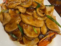 鹅肝酱炒杏鲍菇-烤肉季饭庄