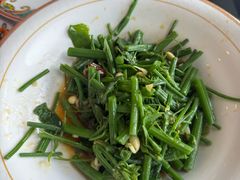 丝瓜尖拌豆芽-巴依老爷新疆美食(工体旗舰店)