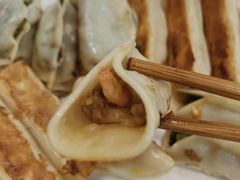 虾肉锅贴-众口斋锅贴(银泰城店)