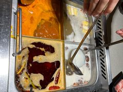 -海底捞火锅鲜切牛肉主题店(长寿路店)