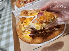 鎏金咸蛋黄嫩鸡披萨-必胜客(东营万达店)