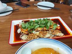 大刀白肉-有红鸡毛店·川菜(建设路店)