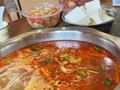 -黄利砖万峰林布依特色酸笋牛肉馆