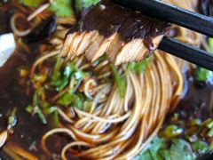 -劝君上当上当一回(剧院老店)