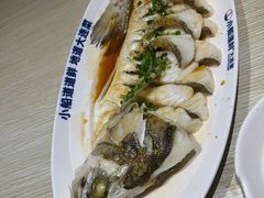 -小船渔村•大连菜•大连焖鱼(黄河路店)