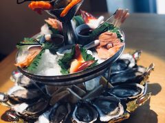 土蚝海鲜塔拼盘-囧吉香生蚝牛排馆(湖北路店)