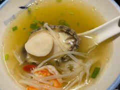 酸辣海鲜盅-旺角小渔村(二马路店)