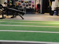 -Freedom Fitness私教健身俱乐部(徐虹北路店)