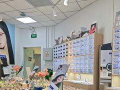 -天空之镜眼镜店蔡司依视路配镜授权零售店(望京颐堤港店)