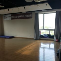 -亚太瑜伽普拉提学院