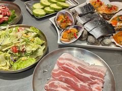 -围炉肉舍丹东海鲜烤肉·烤活鳗(步行街店)