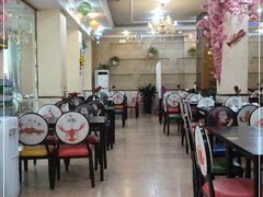 大堂-休记光头香辣蟹干锅(绵竹店)