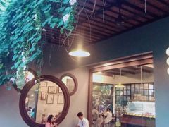 -莓园冰淇淋店