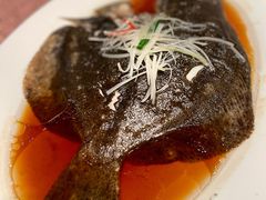 清蒸多宝鱼-东方明珠老上海8号餐厅