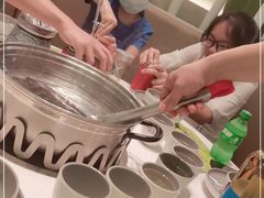 -洪氏嗨捞·广东猪肚鸡·椰子鸡火锅(西咸万象城店)