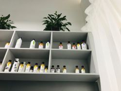 -CUT CUT Hair Salon
