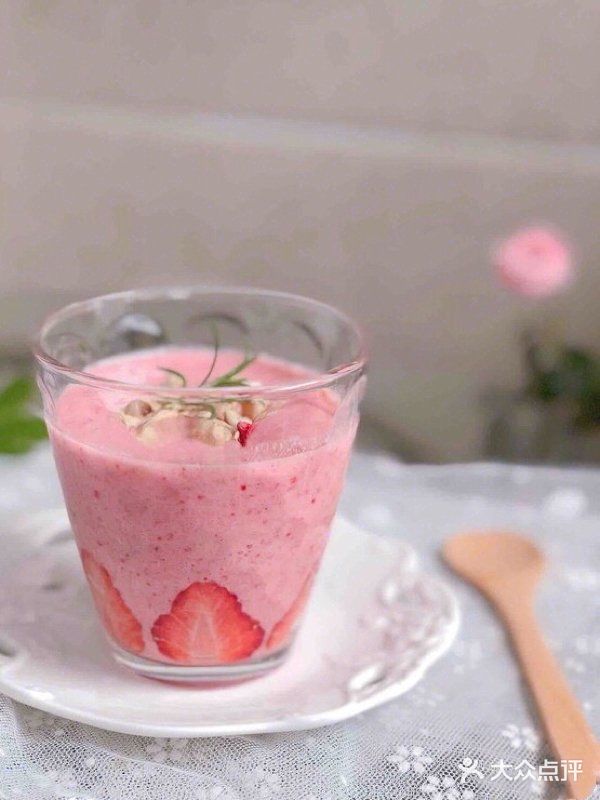 少女心爆棚的草莓酸奶🍓