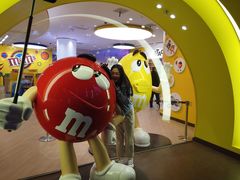 -m豆巧克力世界(上海世茂广场店)