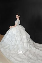 点击看大图 -艾拉·女王婚纱礼服馆