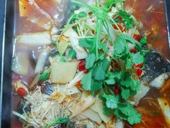 木屋秘制炭火烤鱼-浔味·山屿湖·正宗淳牌全鱼宴老字号